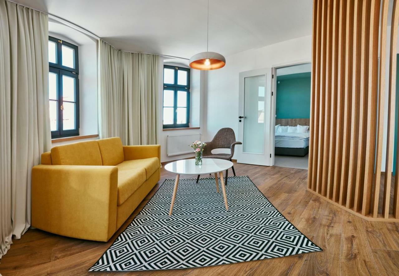 Hotel A Hostinec Slunce Osecna Ngoại thất bức ảnh