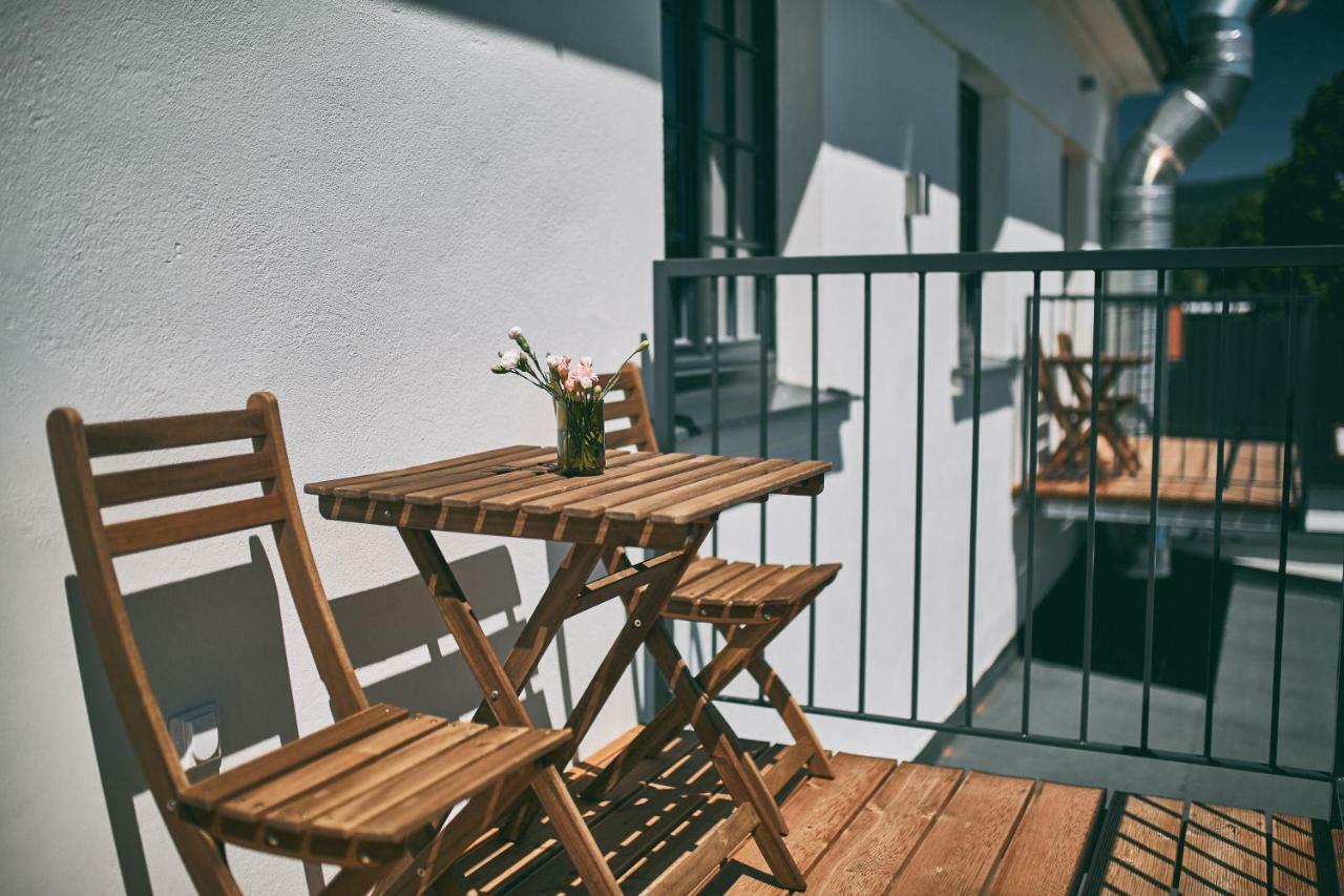 Hotel A Hostinec Slunce Osecna Ngoại thất bức ảnh