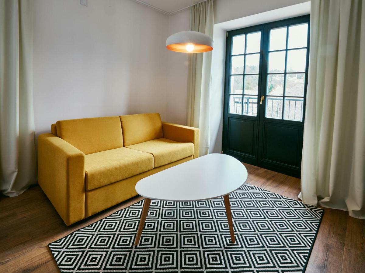 Hotel A Hostinec Slunce Osecna Ngoại thất bức ảnh